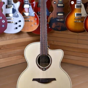 Promozione Esclusiva LAG T177JCE Jumbo Cutaway EQ Satin Natural Centro Chitarre