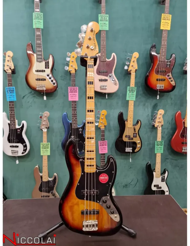 Offerta Del Giorno Squier Classic Vibe 70S JAZZ BASS Maple Fingerboard, 3-Color Sunburst