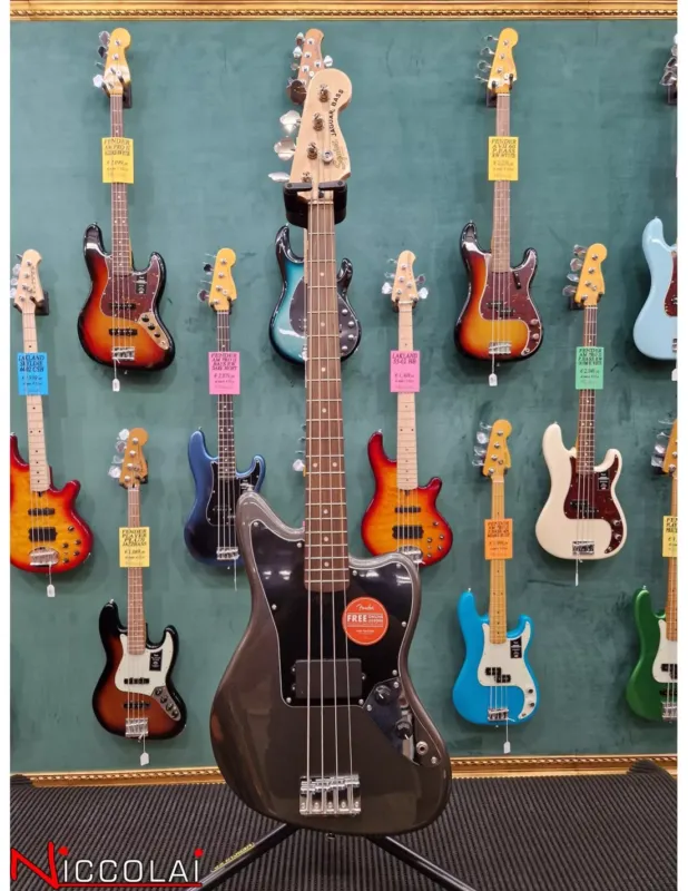 Squier Affinity Series Jaguar Bass H Laurel Fingerboard, Black Pickguard, Charcoal Frost Metallic Promo Stagionale